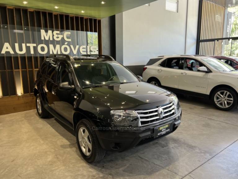 RENAULT - DUSTER - 2014/2015 - Preta - R$ 54.900,00