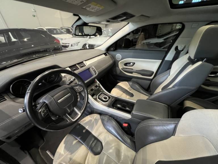LAND ROVER - RANGE ROVER EVOQUE - 2012/2013 - Preta - R$ 98.900,00