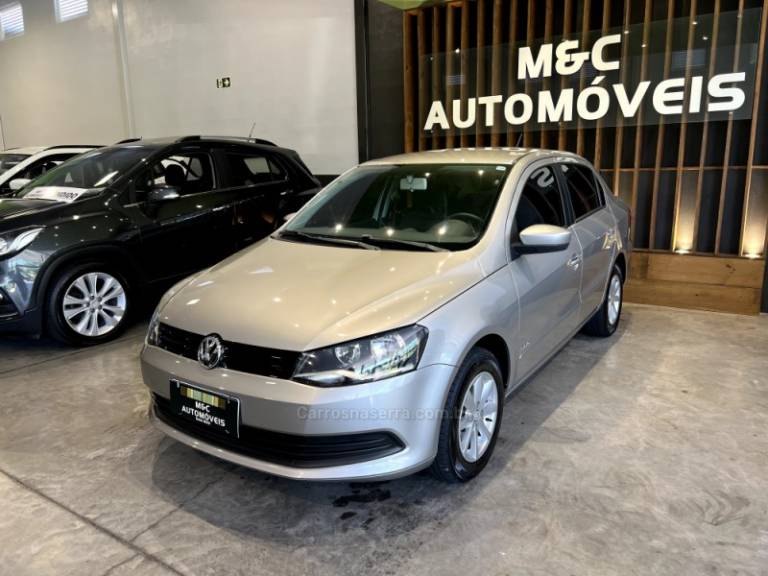 VOLKSWAGEN - VOYAGE - 2014/2014 - Prata - R$ 39.900,00