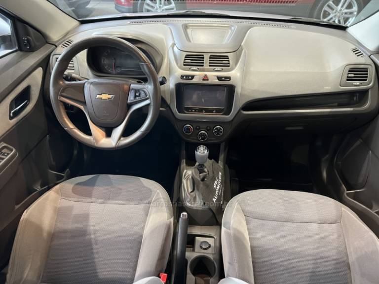 CHEVROLET - COBALT - 2014/2015 - Prata - R$ 45.900,00