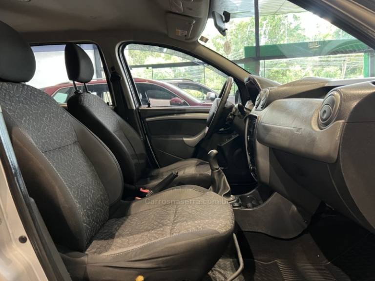 RENAULT - DUSTER - 2014/2015 - Prata - R$ 54.900,00