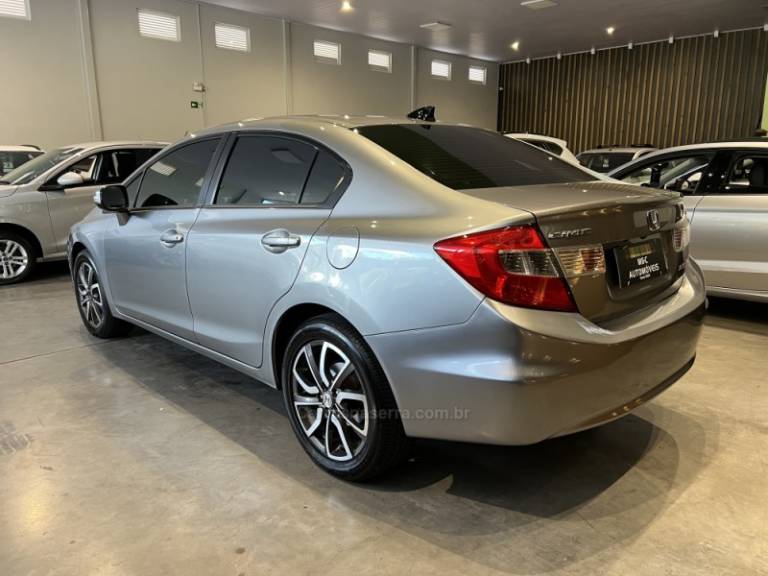 HONDA - CIVIC - 2014/2015 - Cinza - R$ 77.900,00