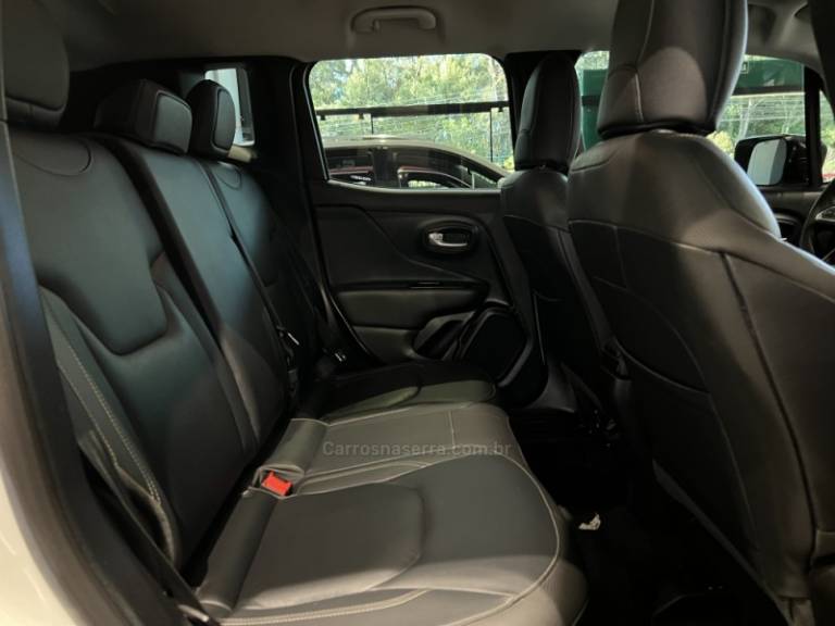 JEEP - RENEGADE - 2023/2023 - Branca - R$ 107.900,00