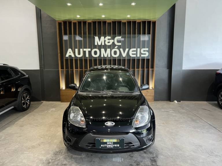 FORD - KA - 2012/2013 - Preta - R$ 28.900,00