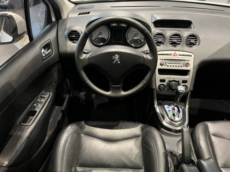 PEUGEOT - 308 - 2012/2013 - Branca - R$ 39.900,00