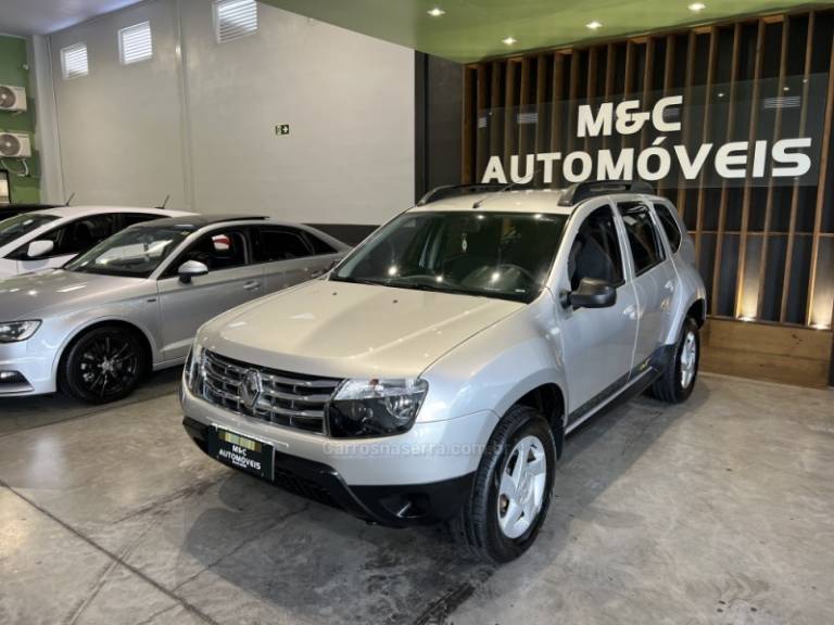 RENAULT - DUSTER - 2014/2015 - Prata - R$ 54.900,00