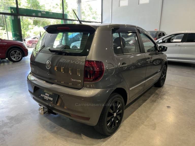 VOLKSWAGEN - FOX - 2010/2011 - Cinza - R$ 34.900,00