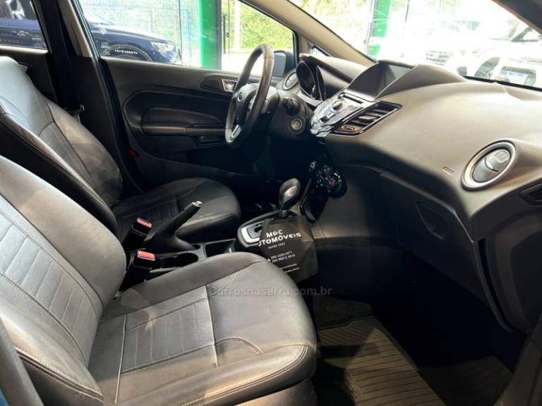 FORD - FIESTA - 2015/2015 - Azul - R$ 48.900,00
