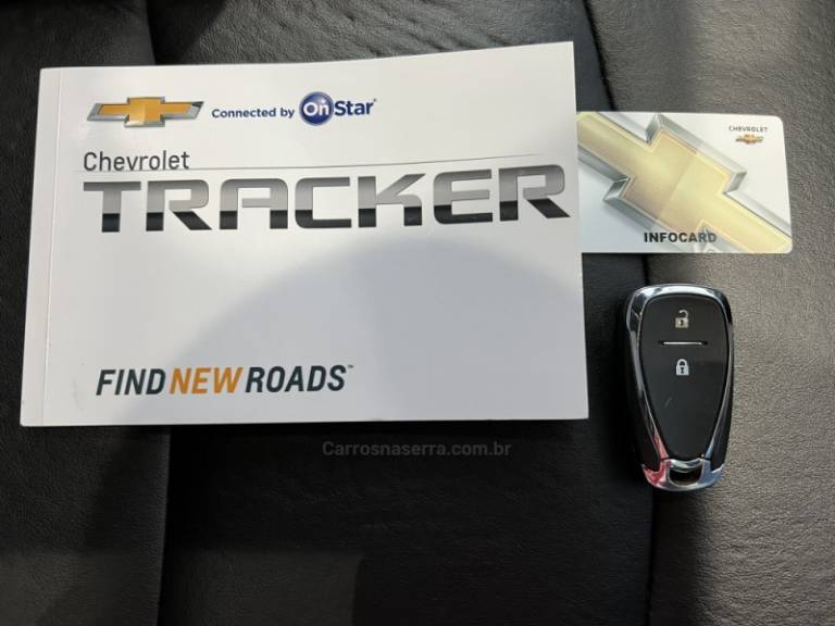 CHEVROLET - TRACKER - 2017/2018 - Vermelha - R$ 85.900,00
