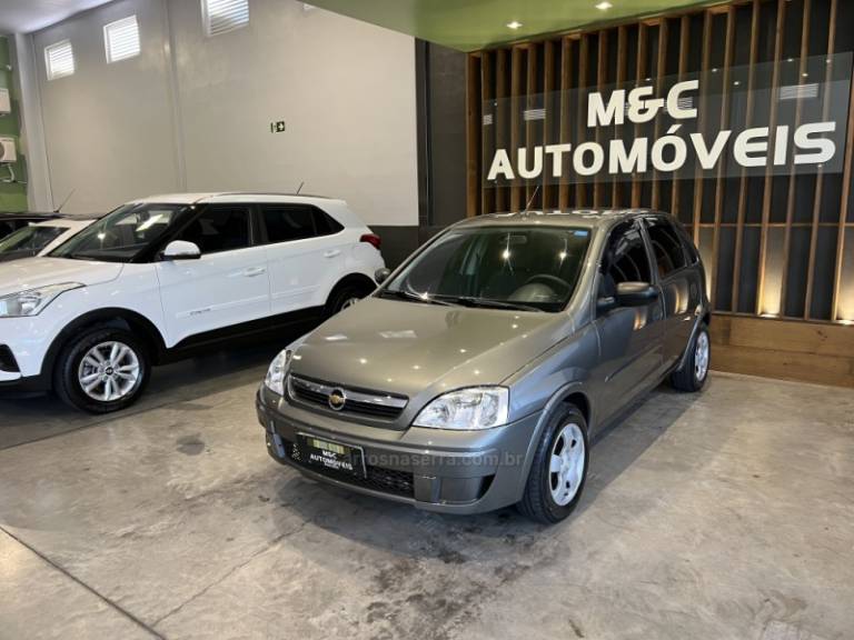CHEVROLET - CORSA - 2011/2012 - Cinza - R$ 34.900,00
