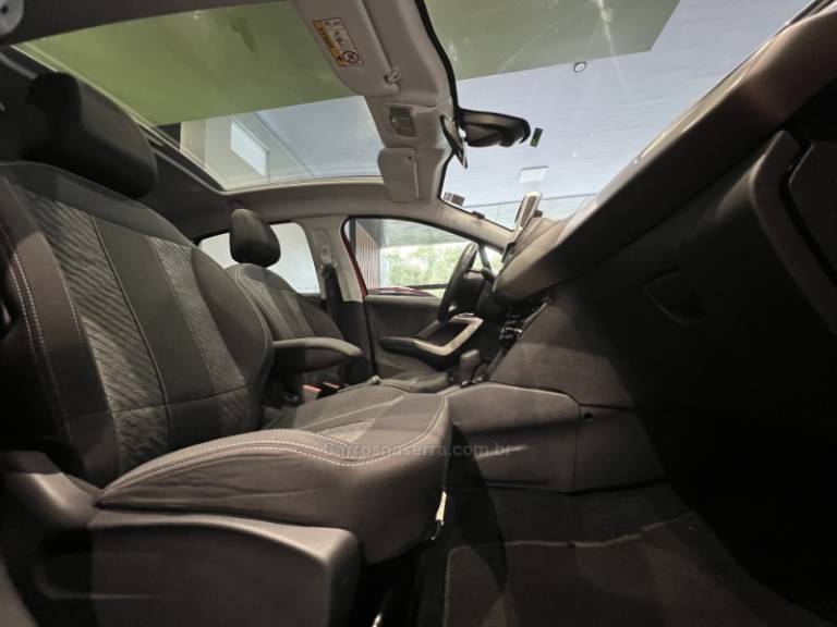PEUGEOT - 208 - 2018/2019 - Vermelha - R$ 63.900,00