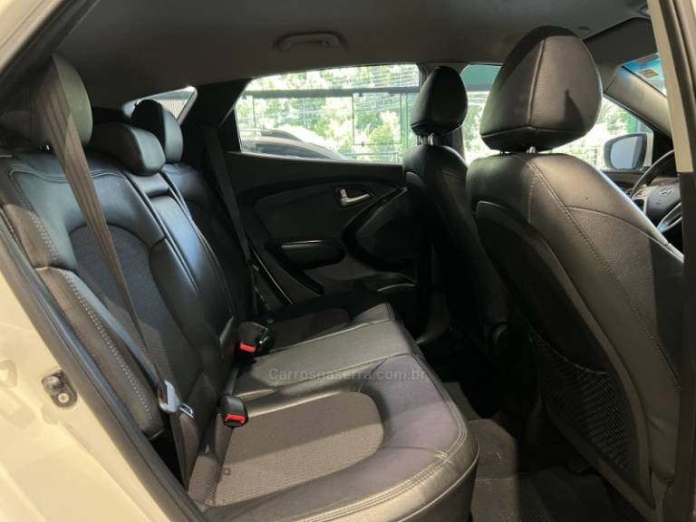 HYUNDAI - IX35 - 2014/2015 - Branca - R$ 73.900,00