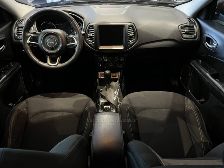 JEEP - COMPASS - 2016/2017 - Vermelha - R$ 87.900,00