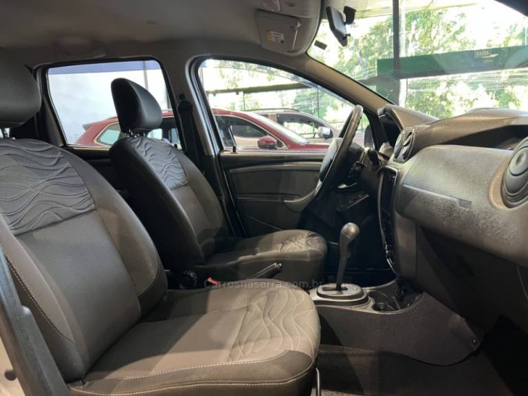 RENAULT - DUSTER - 2012/2013 - Prata - R$ 46.900,00