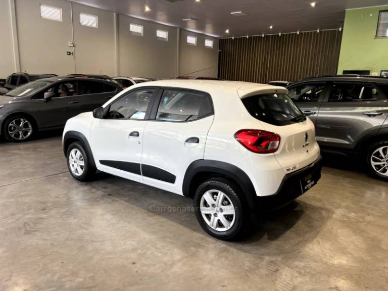 RENAULT - KWID - 2020/2021 - Branca - R$ 42.900,00