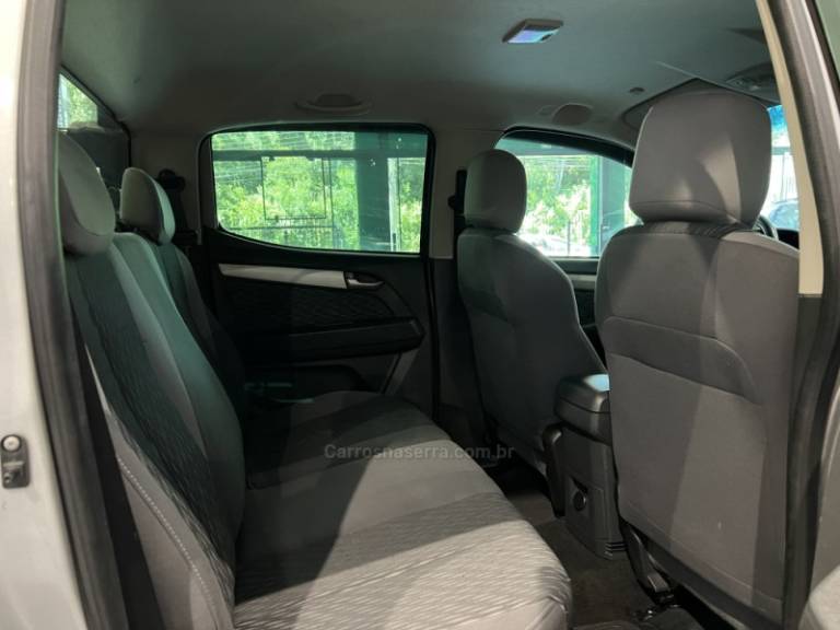 CHEVROLET - S10 - 2014/2015 - Prata - R$ 99.900,00