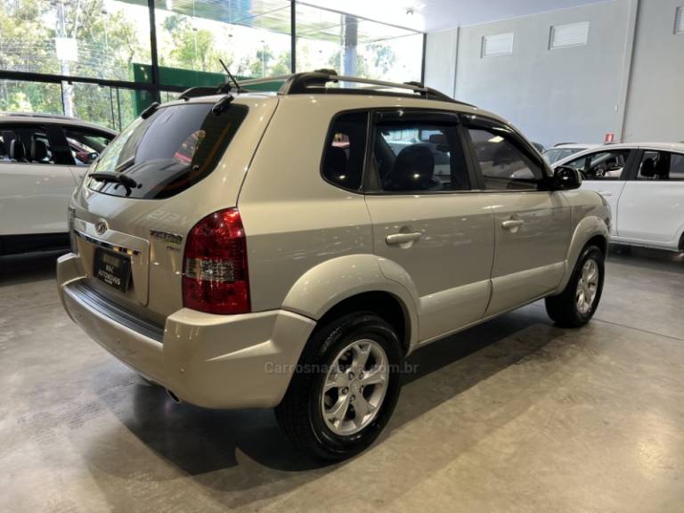 HYUNDAI - TUCSON - 2012/2013 - Prata - R$ 49.900,00