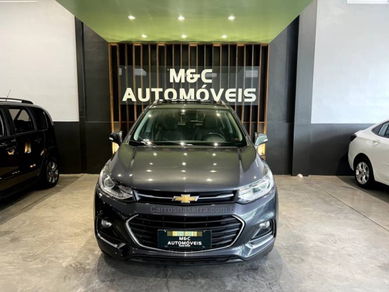 CHEVROLET - TRACKER - 2018/2018 - Cinza - R$ 89.900,00