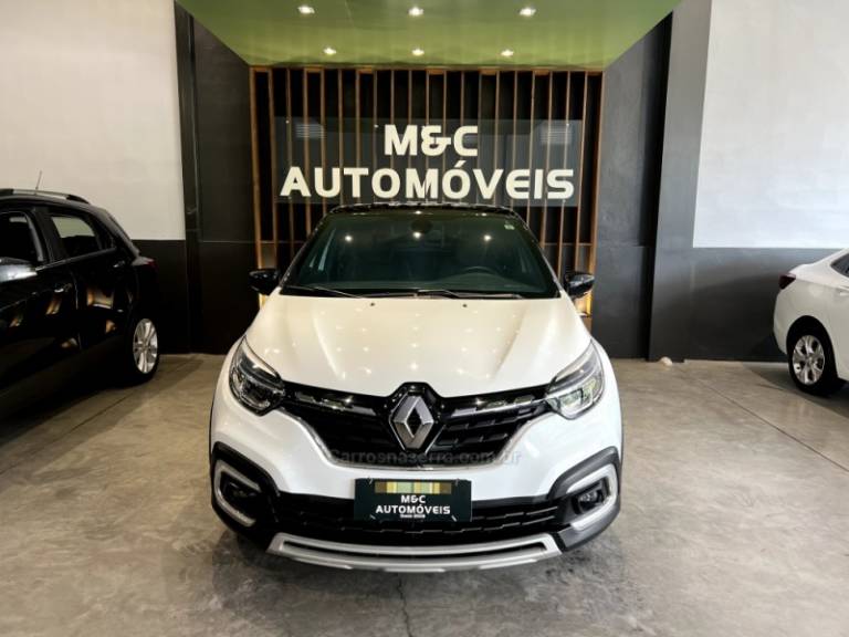 RENAULT - CAPTUR - 2021/2022 - Branca - R$ 99.900,00