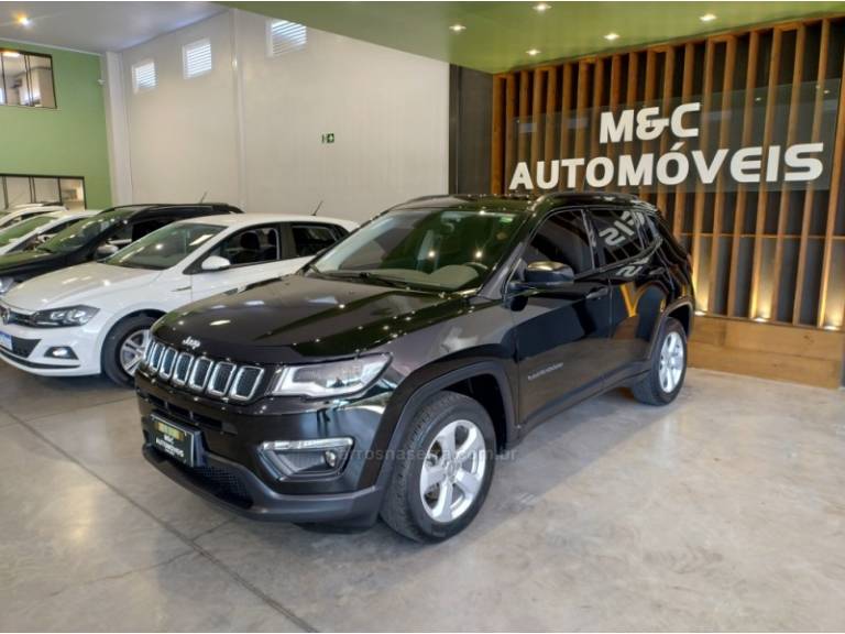 JEEP - COMPASS - 2017/2018 - Preta - R$ 93.900,00