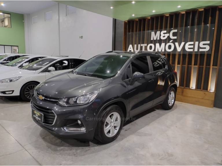 CHEVROLET - TRACKER - 2017/2017 - Cinza - R$ 79.900,00