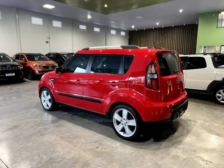 KIA MOTORS - SOUL - 2011/2012 - Vermelha - R$ 44.900,00