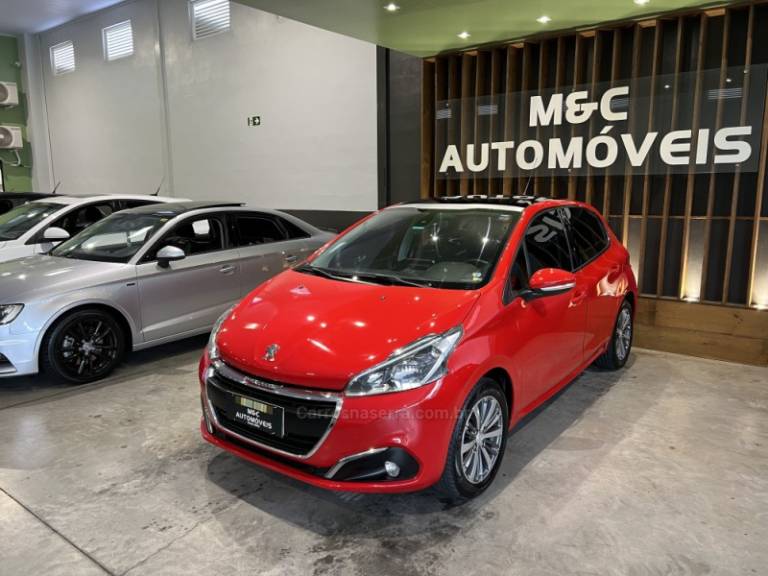 PEUGEOT - 208 - 2018/2019 - Vermelha - R$ 63.900,00
