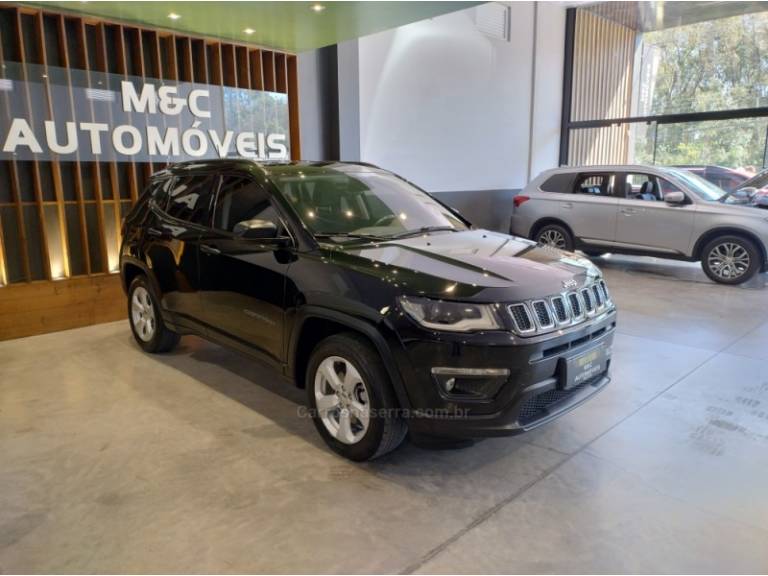 JEEP - COMPASS - 2017/2018 - Preta - R$ 93.900,00