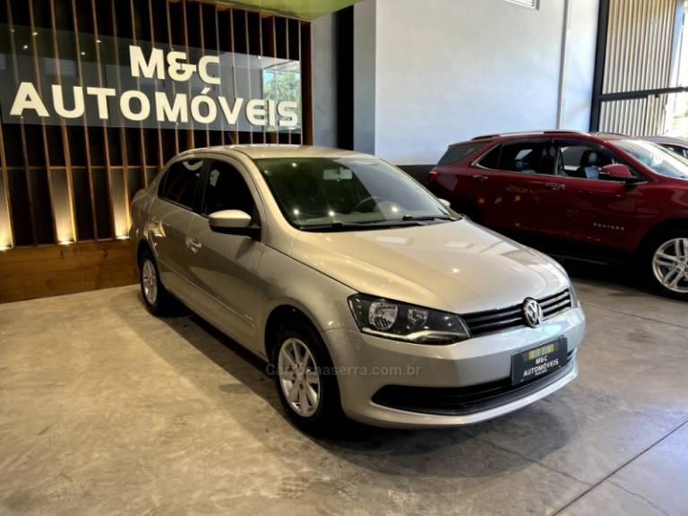 VOLKSWAGEN - VOYAGE - 2014/2014 - Prata - R$ 39.900,00