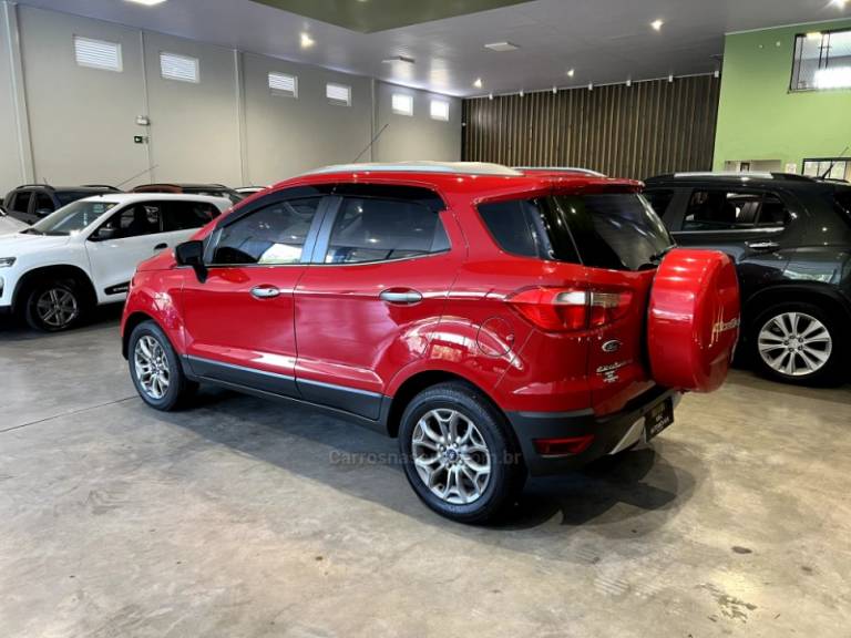 FORD - ECOSPORT - 2014/2015 - Vermelha - R$ 56.900,00