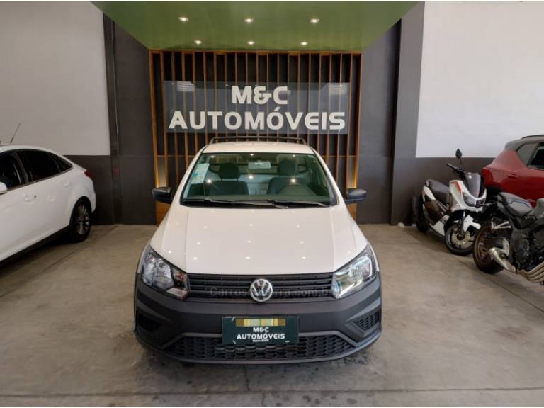 VOLKSWAGEN - SAVEIRO - 2022/2023 - Branca - R$ 72.900,00