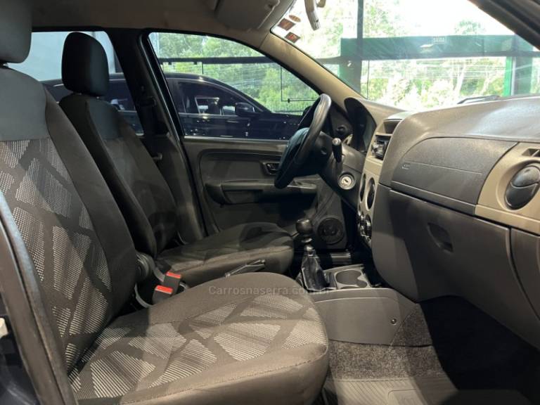 FIAT - PALIO - 2014/2014 - Azul - R$ 33.900,00