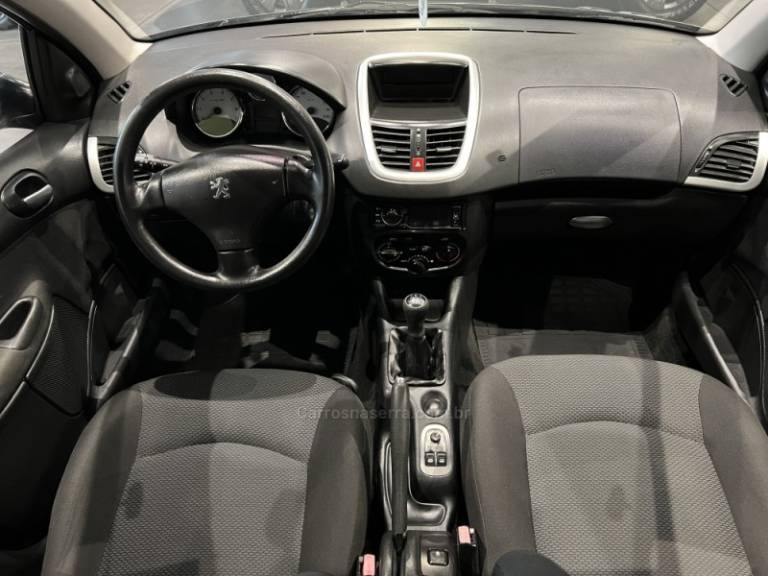 PEUGEOT - 207 - 2011/2012 - Cinza - R$ 24.900,00