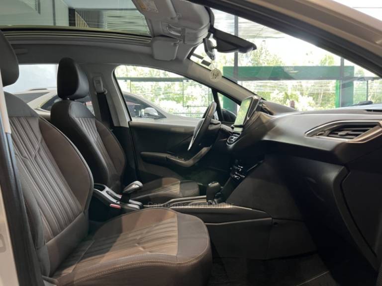 PEUGEOT - 2008 - 2018/2019 - Prata - R$ 71.900,00