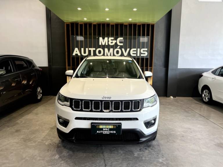 JEEP - COMPASS - 2017/2018 - Branca - R$ 94.900,00