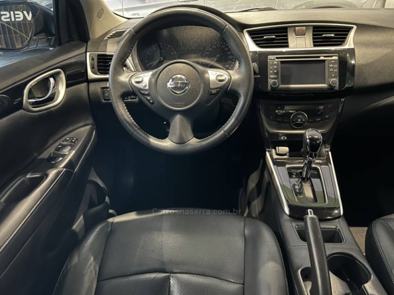 NISSAN - SENTRA - 2016/2017 - Branca - R$ 66.900,00