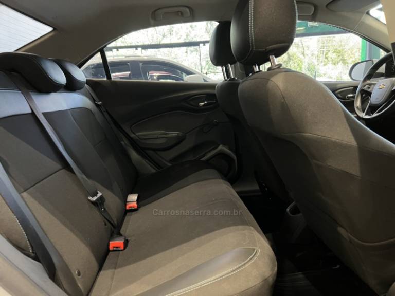 CHEVROLET - PRISMA - 2019/2019 - Prata - R$ 65.900,00
