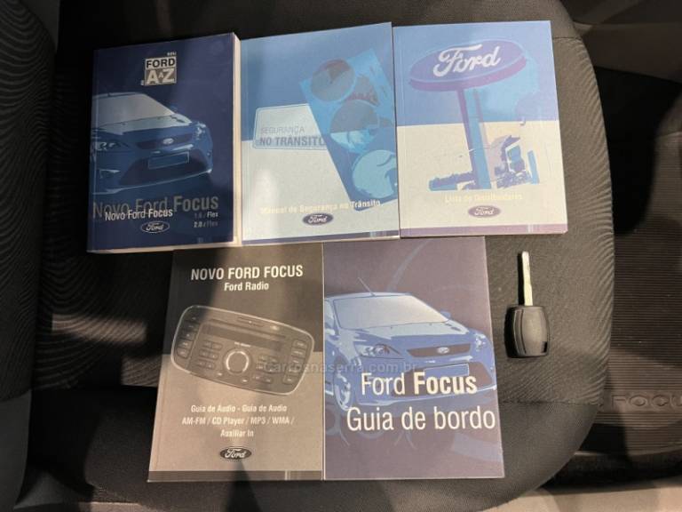FORD - FOCUS - 2011/2012 - Branca - R$ 42.900,00