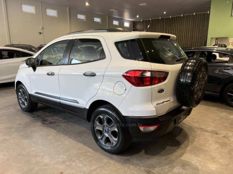 FORD - ECOSPORT - 2018/2019 - Branca - R$ 71.900,00