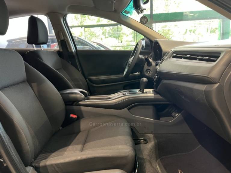 HONDA - HR-V - 2016/2016 - Preta - R$ 82.900,00