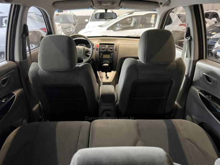 HYUNDAI - TUCSON - 2011/2012 - Prata - R$ 45.900,00