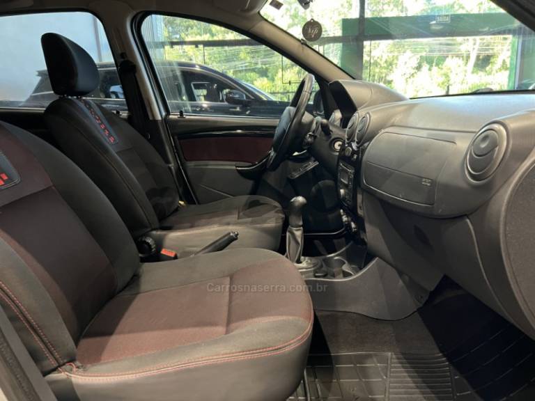 RENAULT - SANDERO - 2012/2012 - Prata - R$ 36.900,00