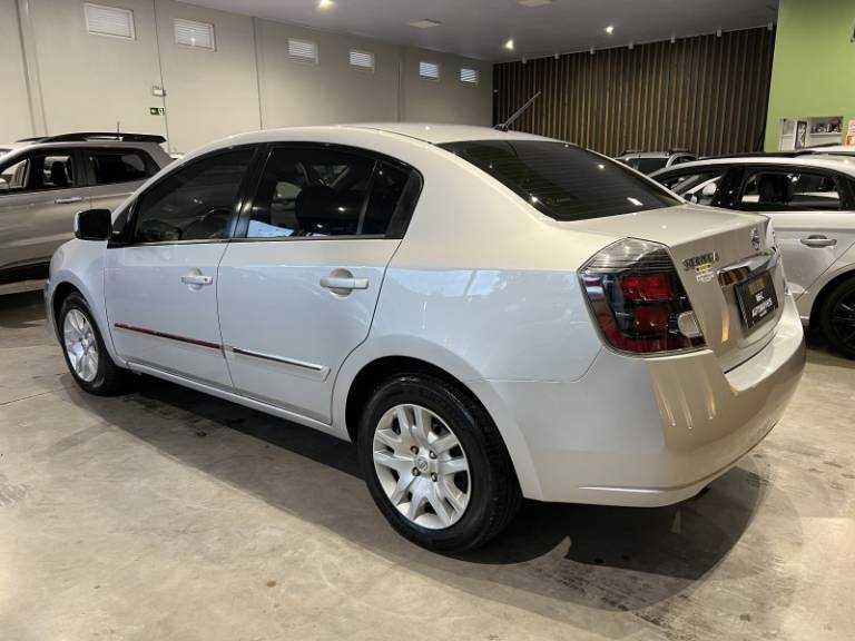 NISSAN - SENTRA - 2012/2013 - Prata - R$ 39.900,00