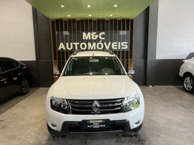 RENAULT - DUSTER - 2014/2015 - Branca - R$ 53.900,00