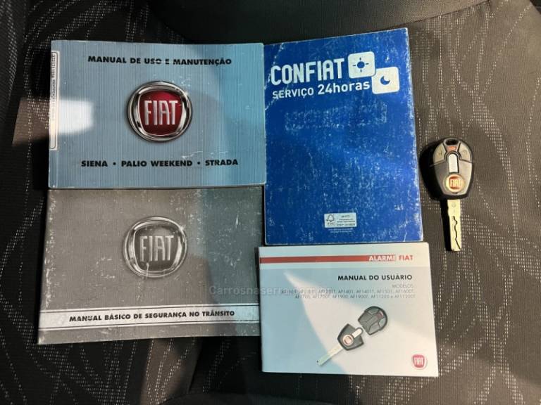 FIAT - SIENA - 2013/2014 - Cinza - R$ 36.900,00