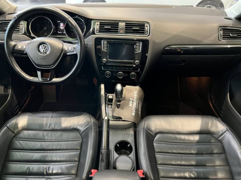 VOLKSWAGEN - JETTA - 2015/2016 - Prata - R$ 89.900,00