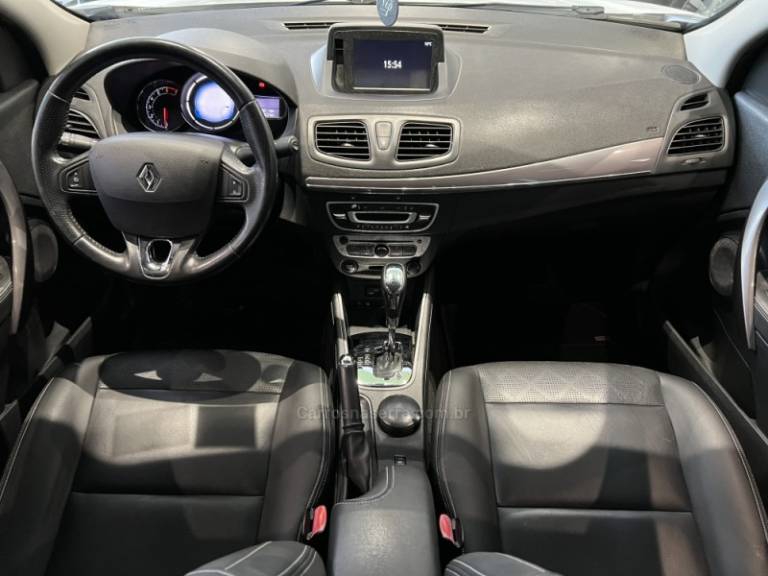 RENAULT - FLUENCE - 2014/2015 - Branca - R$ 48.900,00