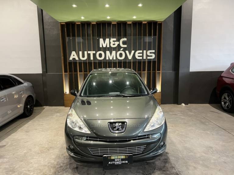 PEUGEOT - 207 - 2011/2012 - Cinza - R$ 24.900,00