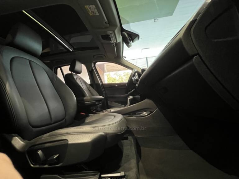 BMW - X1 - 2017/2018 - Cinza - R$ 124.900,00
