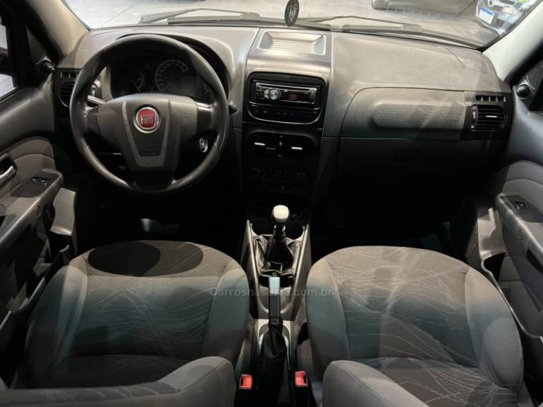 FIAT - SIENA - 2013/2014 - Cinza - R$ 36.900,00